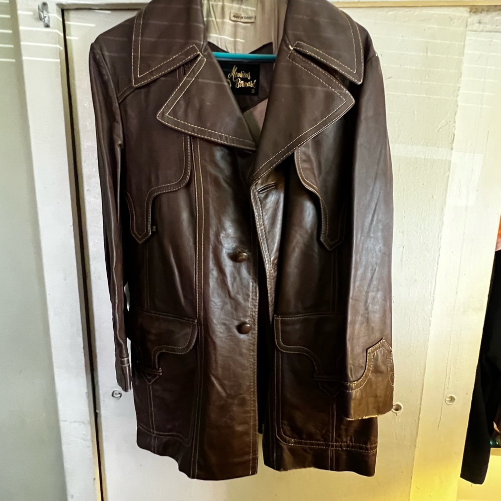 Vintage Brown Leather Coat with Belt and Wide Collar